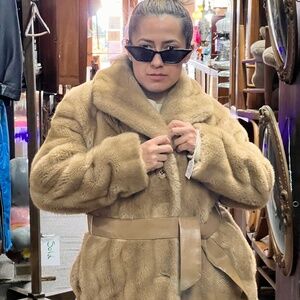 Meet your Posher, Anastasia